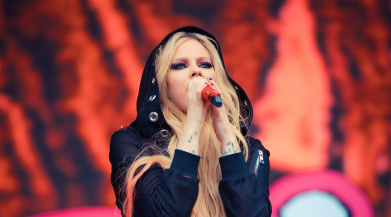 Artist: Avril Lavigne (Glastonbury 24)